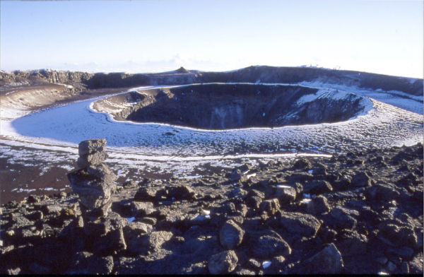 Reusch-Crater-Ash-Pit-for-web-.jpg