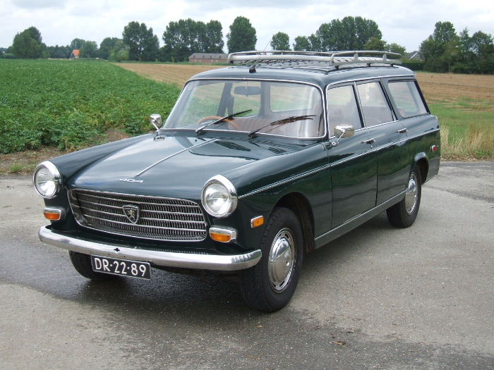 Peugeot-404-familiale-1.jpg