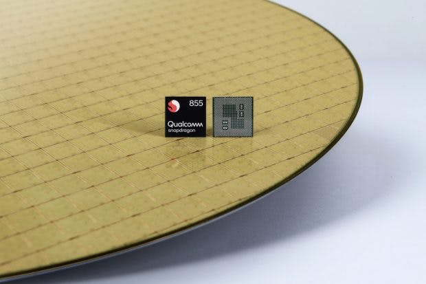 snapdragon-855-mobile-platform-chip-on-wafer-620x413.jpg