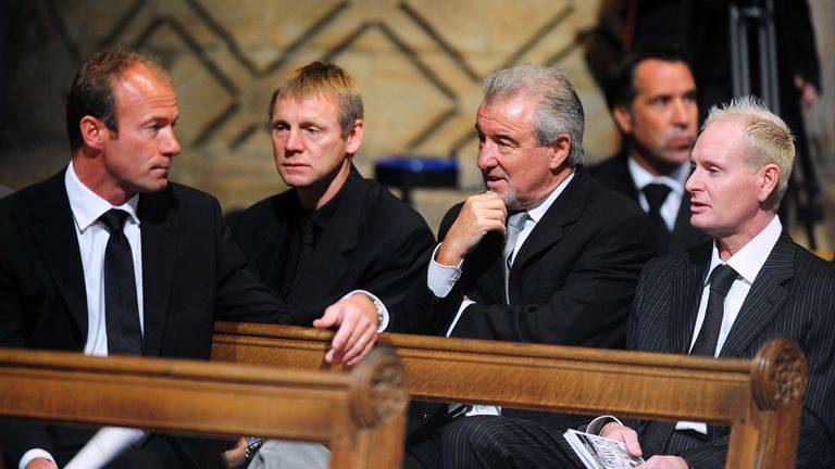 DURHAM, ENGLAND - SEPTEMBER 21:  (L-R) Alan Shearer, Stuart Pearce, Terry Venables and Paul Gascoigne chat before the Sir Bobby Robson Memorial Service at Durham Cathedral on September 21, 2009 in Durham, England. Thousands of football fans are expected to pay tribute to the former England footballer and manager Sir Bobby Robson, who died aged 76 following a long battle with cancer, both at a memorial service attended by famous names of European football at Durham Cathederal and on giant screens at Newcastle's St James' Park and Ipswich.  (Photo by Owen Humphreys - Pool/Getty Images)