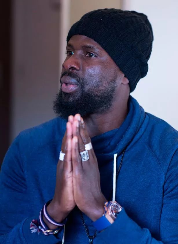 Emmanuel-Eboue-former-Arsenal-and-Sunderland-footballer.jpg