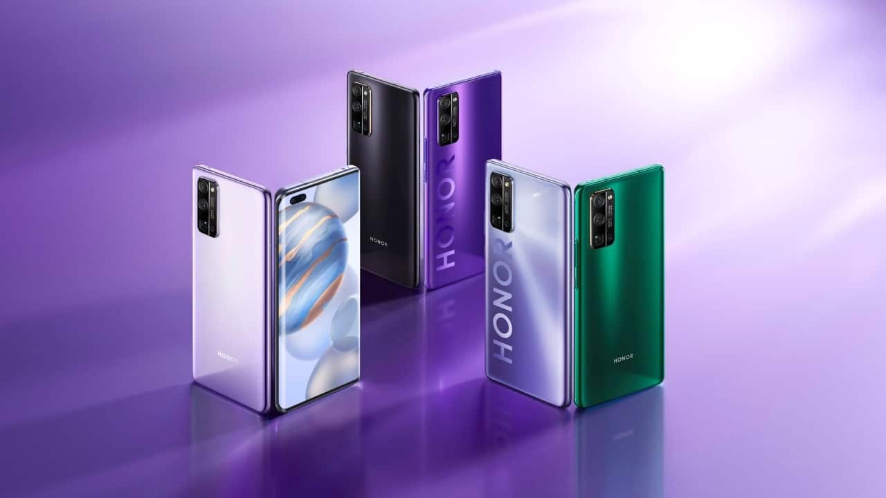 <a href=https://www.moneycontrol.com/news/technology/honor-30-honor-30-pro-and-honor-30-pro-launched-everything-you-need-to-know-5149941.html target=_blank>Honor 30 Pro+</a> | 50 MP, f/1.9 aperture with OIS + 8 MP (Periscope Telephoto), f/3.4 aperture with OIS and 5x Optical Zoom + 16 MP (Ultrawide), f/2.2 aperture + 2 MP (Depth) | Huawei sub-brand Honor is also known for producing some top-tier smartphone cameras, albeit at a more affordable price than the flagship P series. The Honor 30 Pro+ has the third-best camera in the world with an overall score of 125 points. The Honor 30 Pro Plus managed a 136-points photo score and 104 points video score.