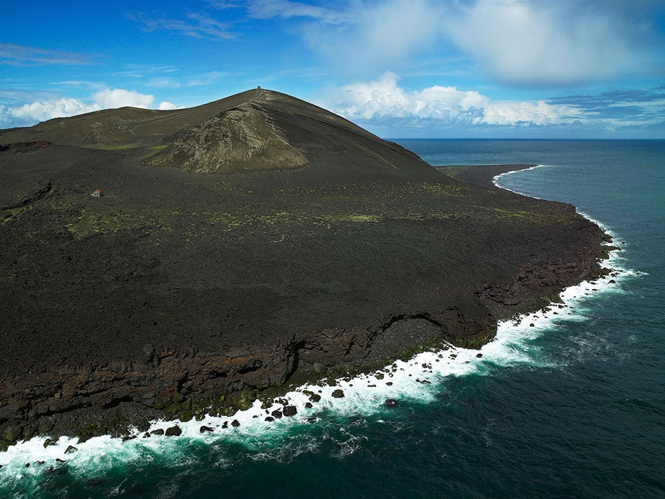 surtsey-volcano-island-iceland.jpg