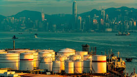 China completes first LNG trade in yuan