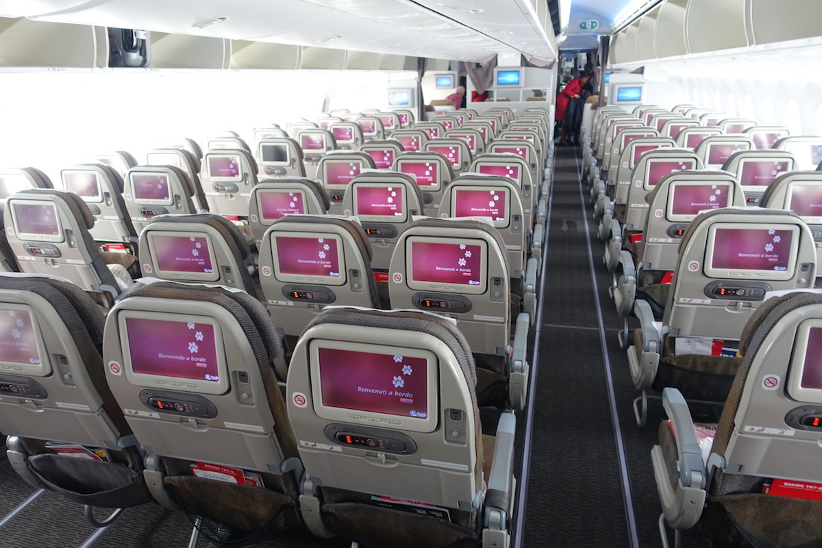 Kenya-Airways-Business-Class-787-15.jpg