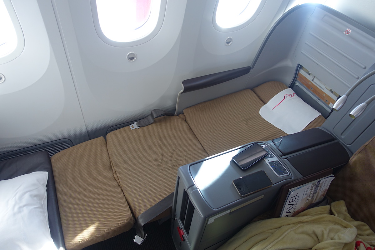 Kenya-Airways-Business-Class-787-57.jpg