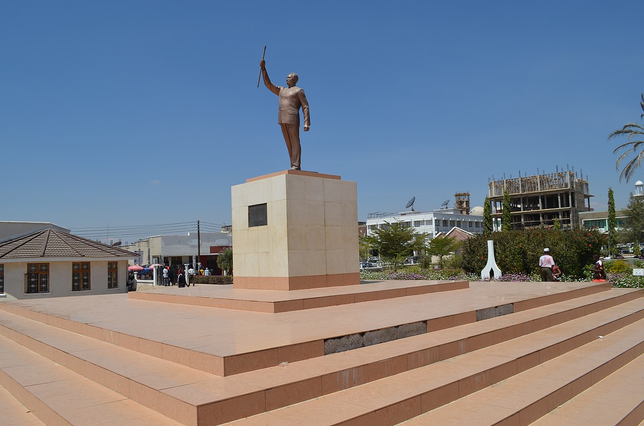 1280px-Nyerere_Square_in_Dodoma.jpg