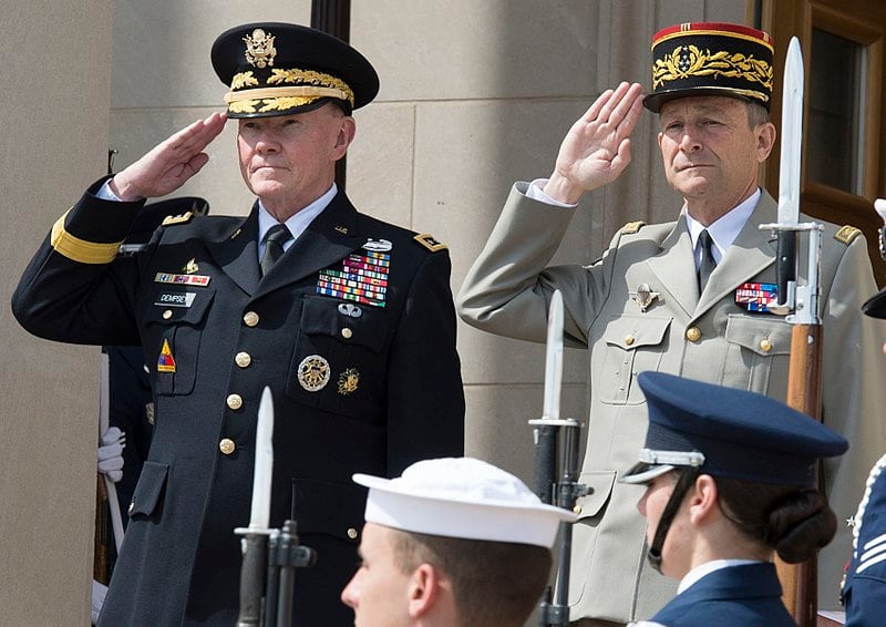 800px-United_States_General_Martin_Dempsey_and_French_General_Pierre_de_Villiers_saluting_%2823_April_2014%2C_cropped%29.jpg