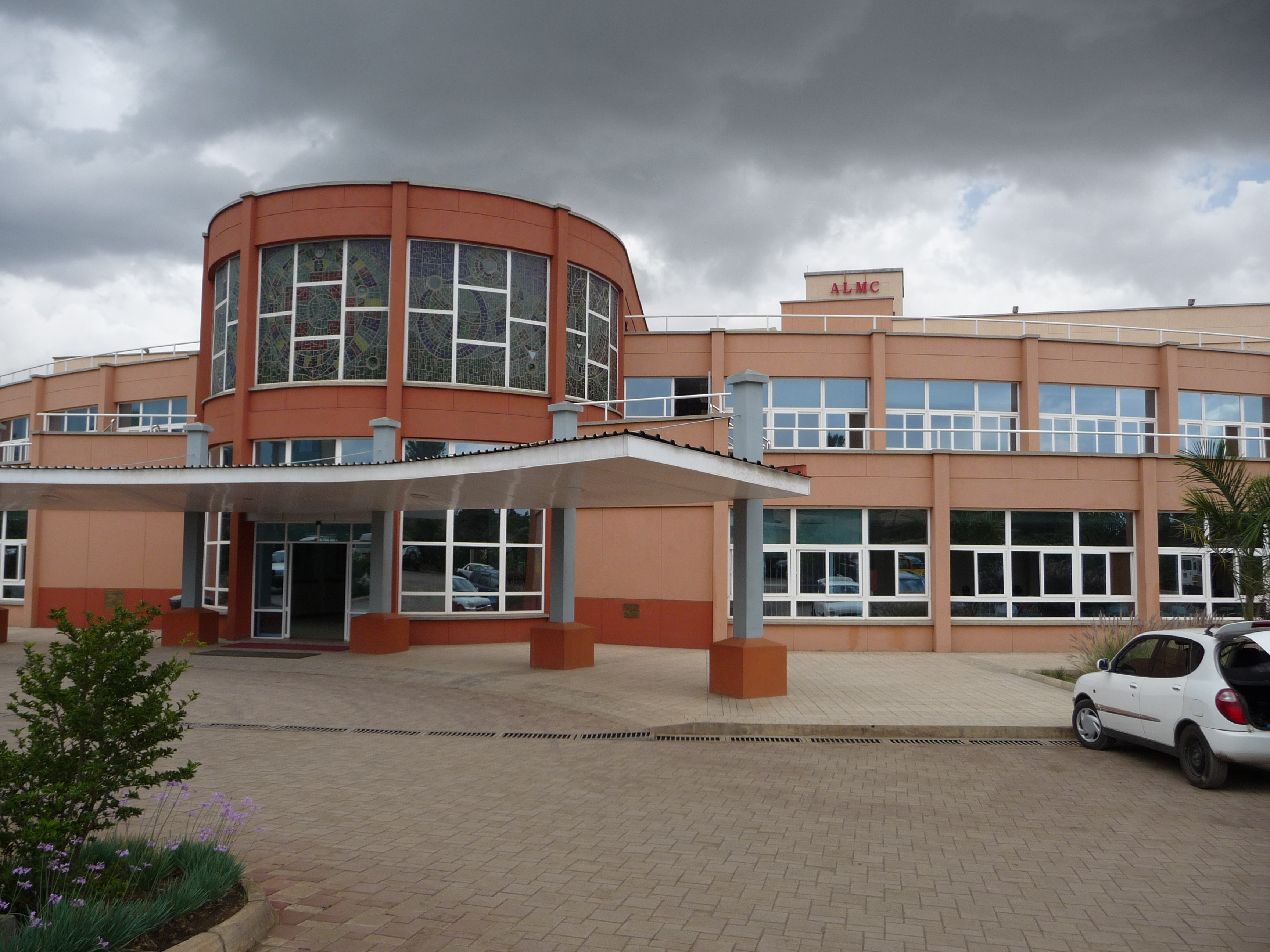 ALMC_Hospital_in_Arusha.jpg