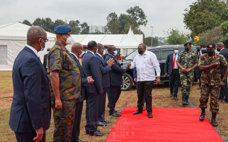 President Uhuru Kenyatta (center) greets leaders during the groundbreaking ceremony of the construction of the (KNRRH) Hospital at Kabete Barracks on Tuesday, August 31.